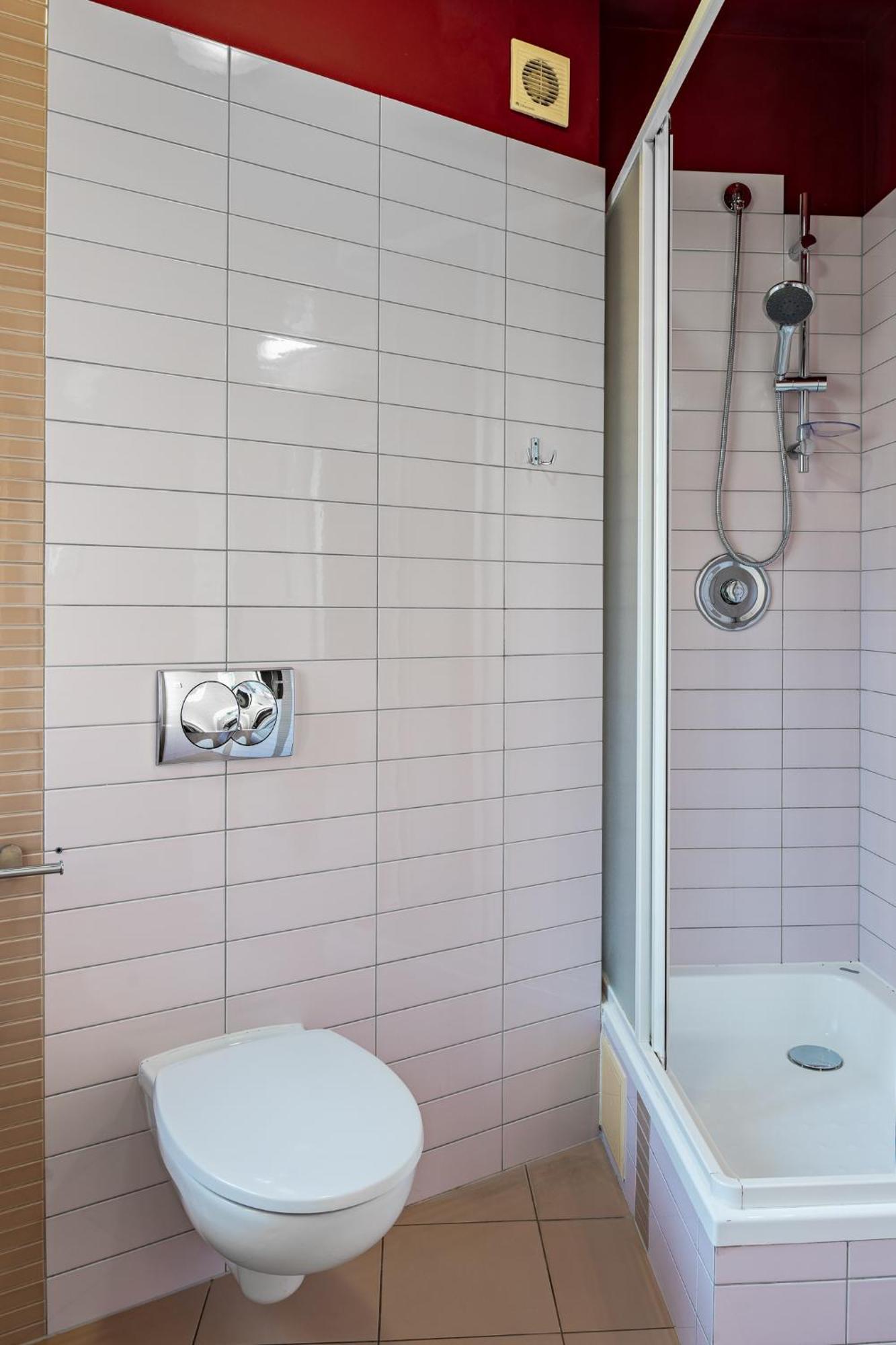 Great Polonia Dwarf Wroclaw Bed & Breakfast Exterior foto