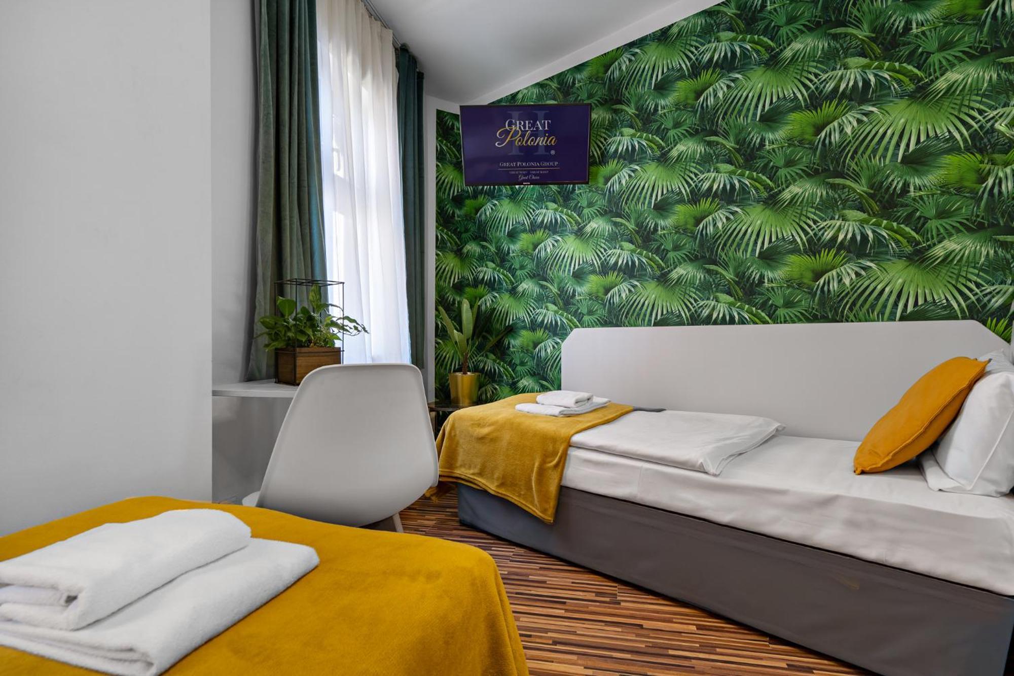 Great Polonia Dwarf Wroclaw Bed & Breakfast Exterior foto